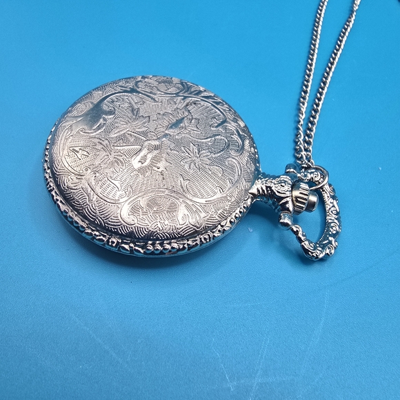 Silver Quartz Steampunk Pendant  Watch - Picture 6 of 9